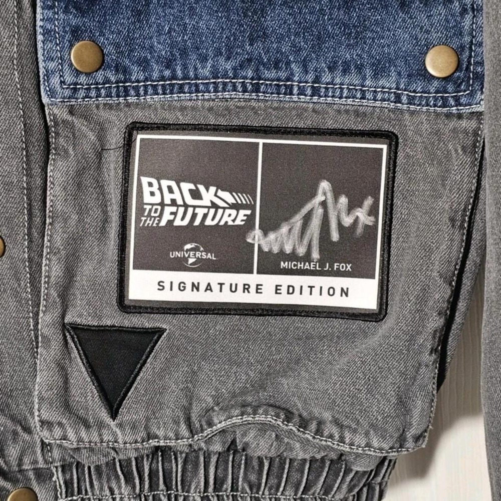 Back to the Future Signature Edition Denim Jean Jacket Small BTTF Michael J Fox - Picture 3 of 5